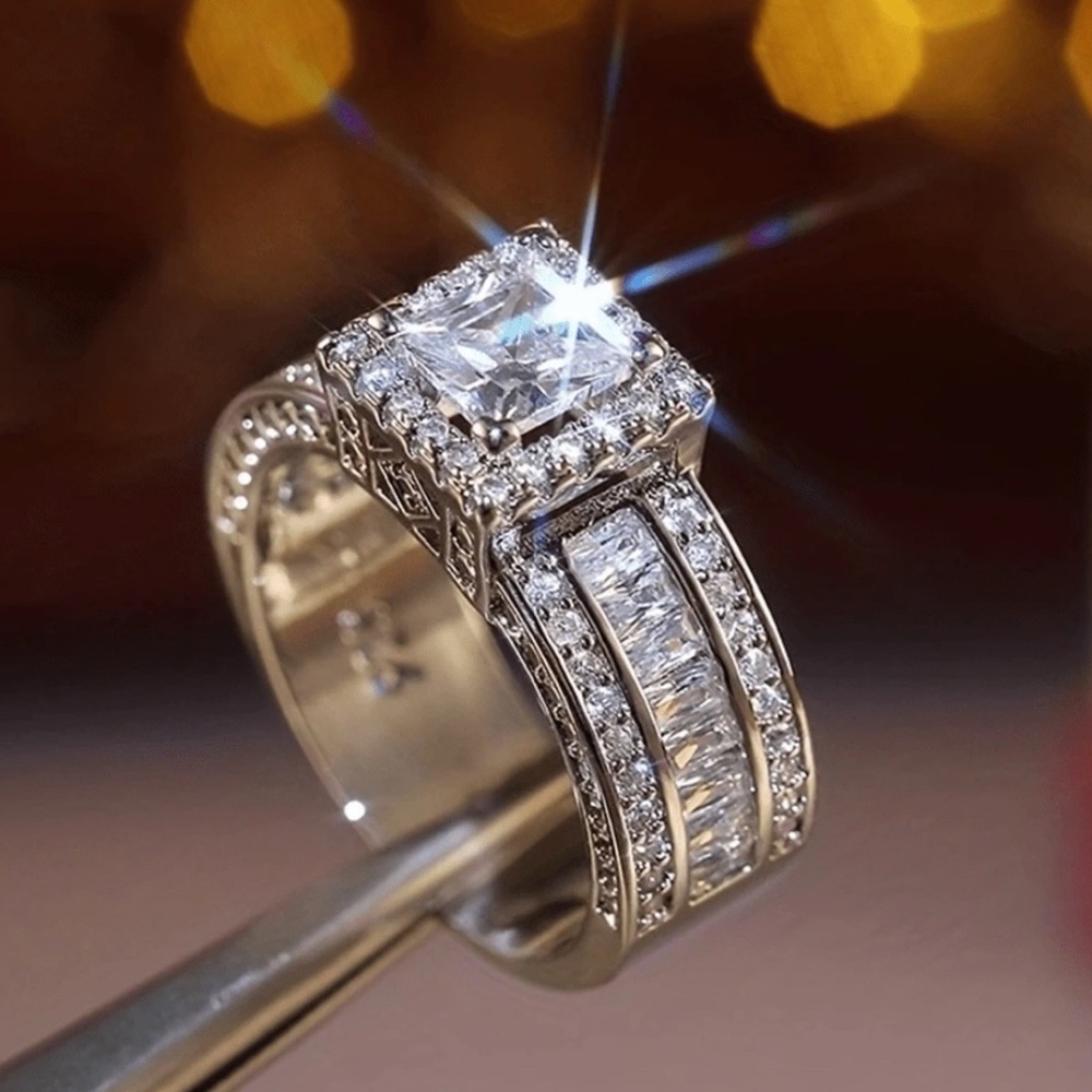DENKAYS PRINCESS CUT RING - Picture 6 of 16